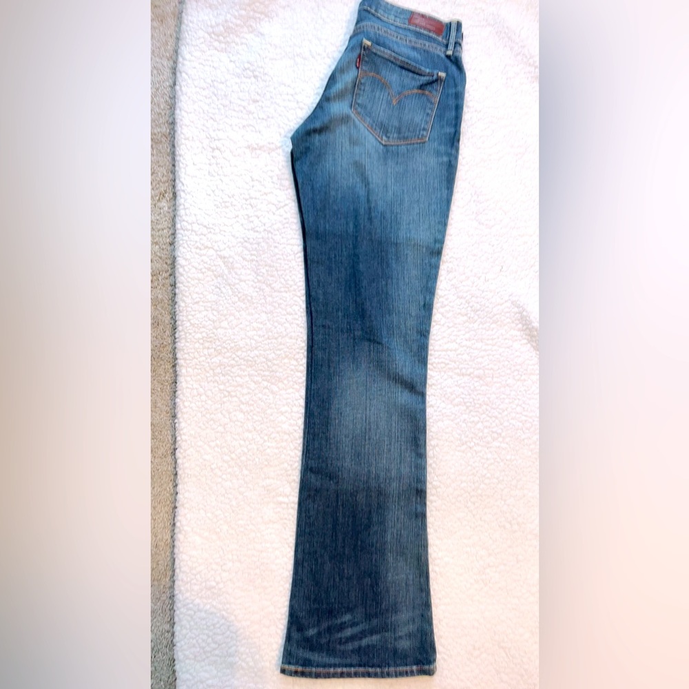 Original Women LEVIS JEANS; BOLD CURVE Skinny Bootcut.